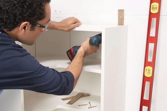 Mount the lower cabinets