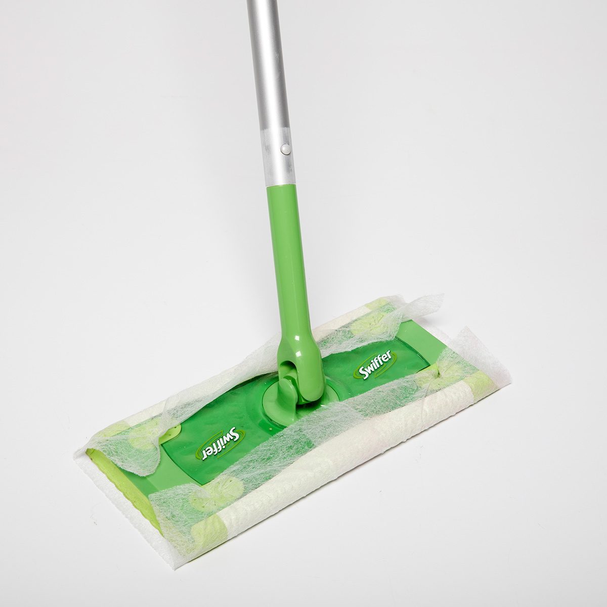 swiffer dryer sheet cleaner