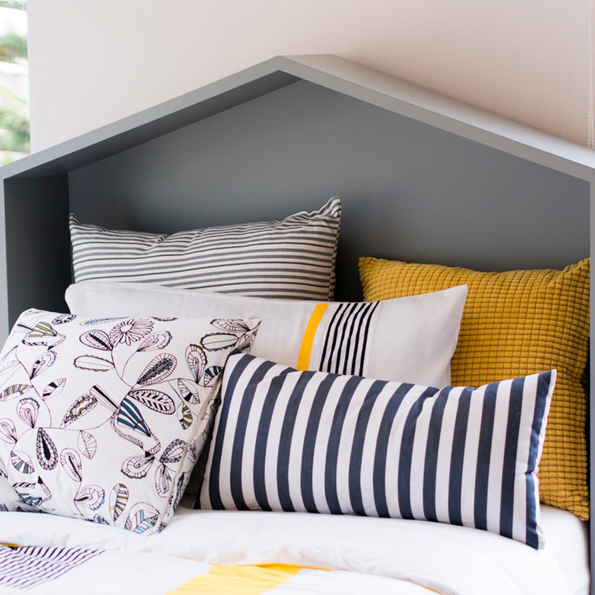 DIY Headboard: Cozy Nook