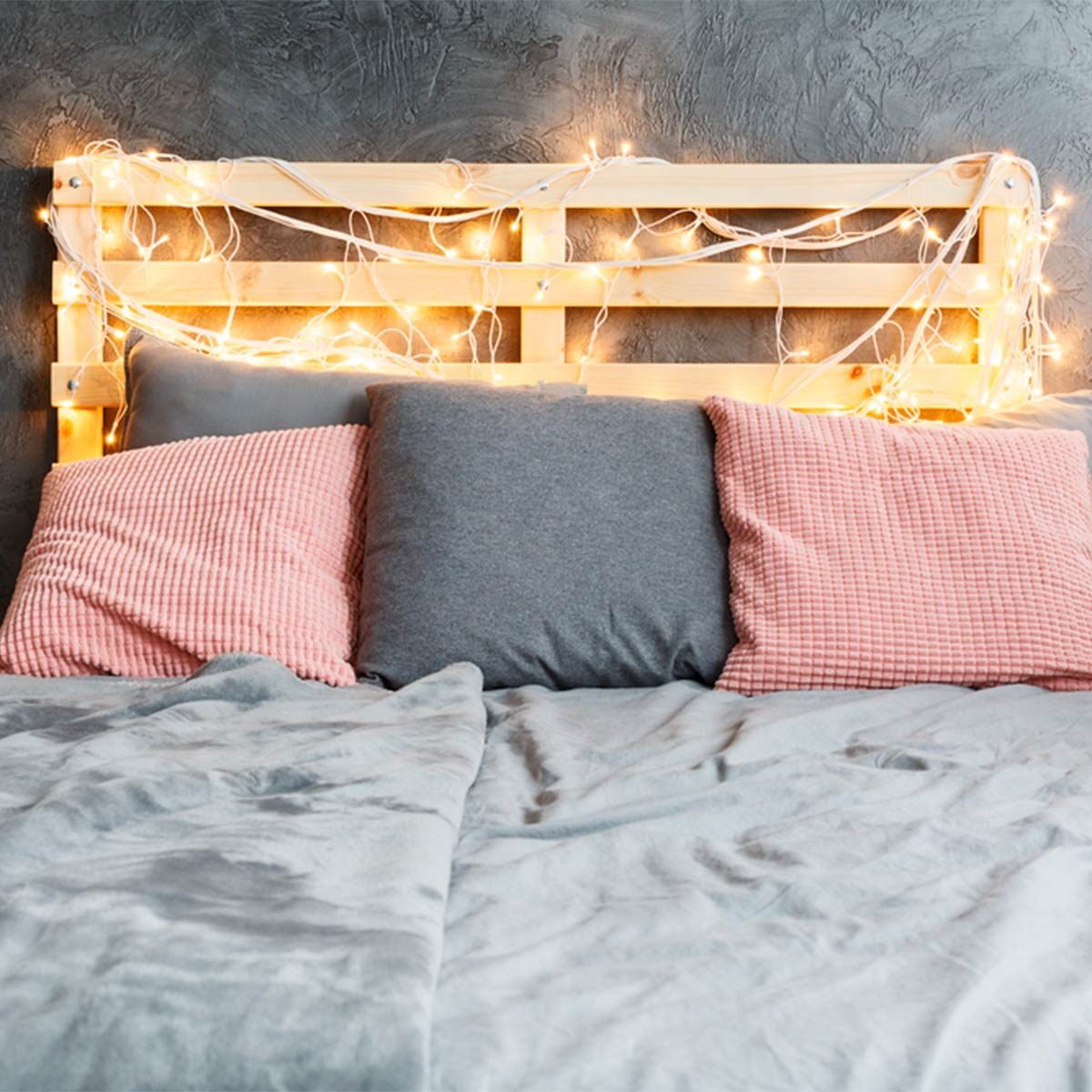 DIY headboard: Pallet Prestige