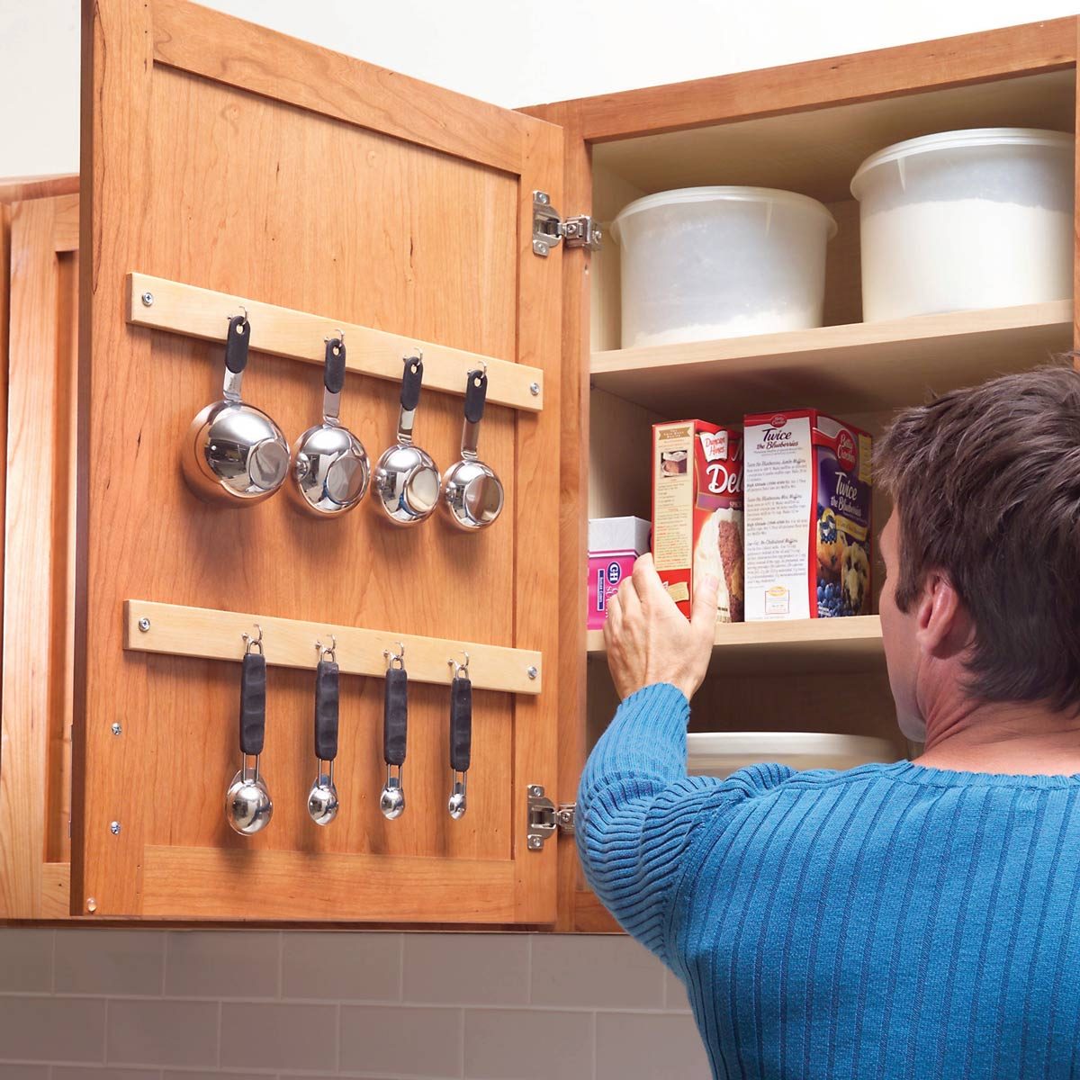 Measuring Cup Hang-Up