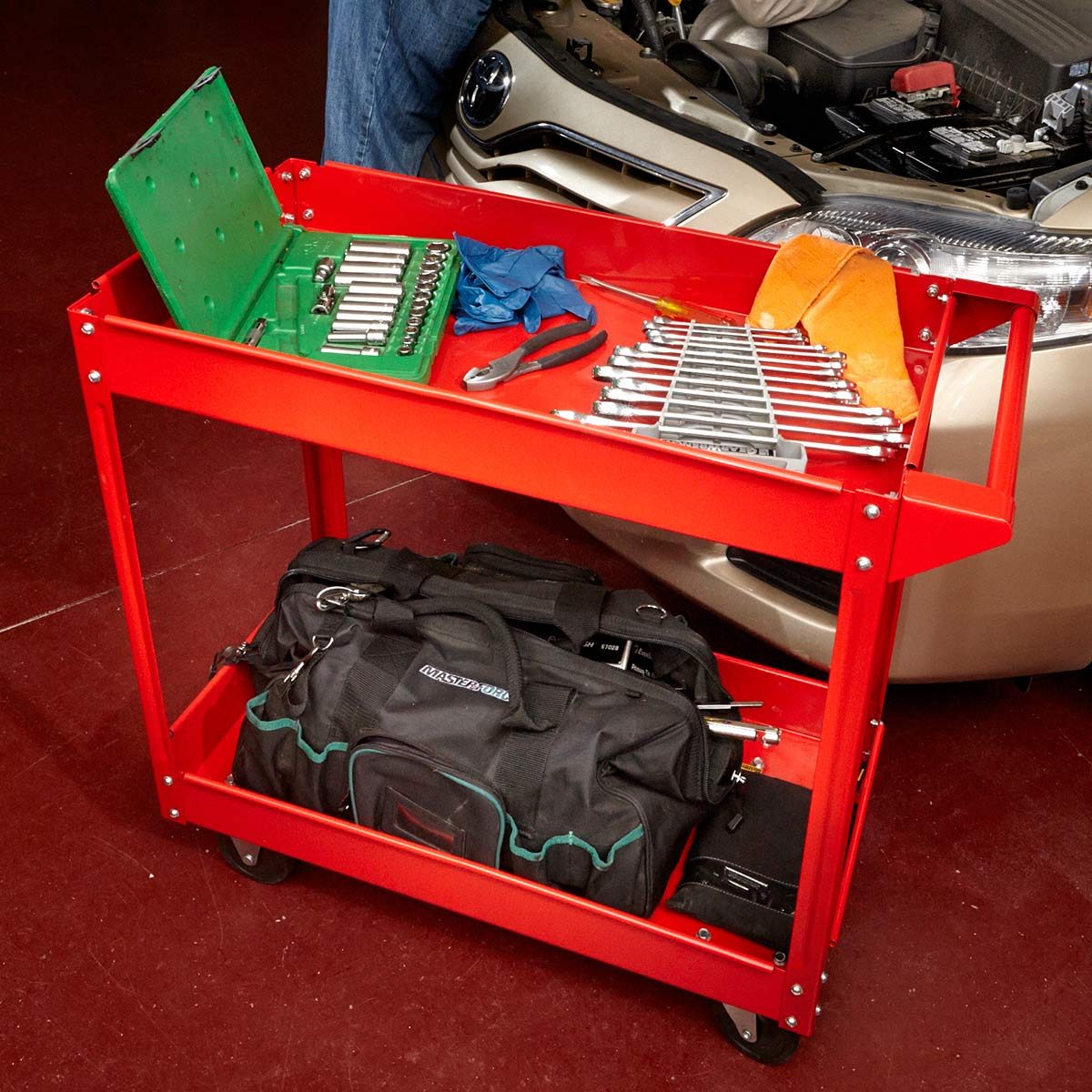 Rolling tool cart