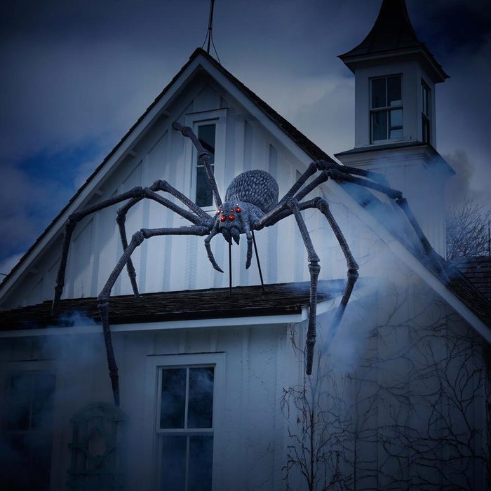 dfh17aug028_huge-spider giant halloween decoration spooky