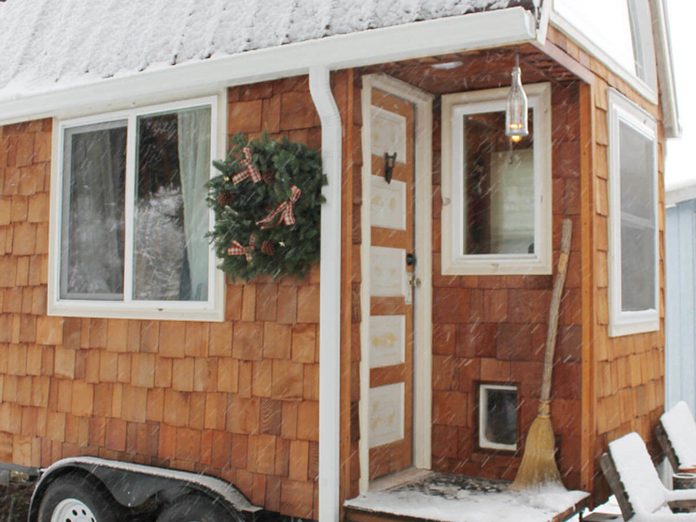 Tiny House Christmas