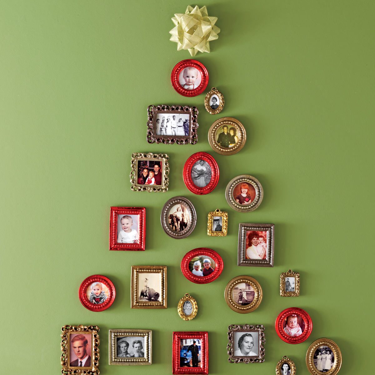 Picture Frame Christmas Décor