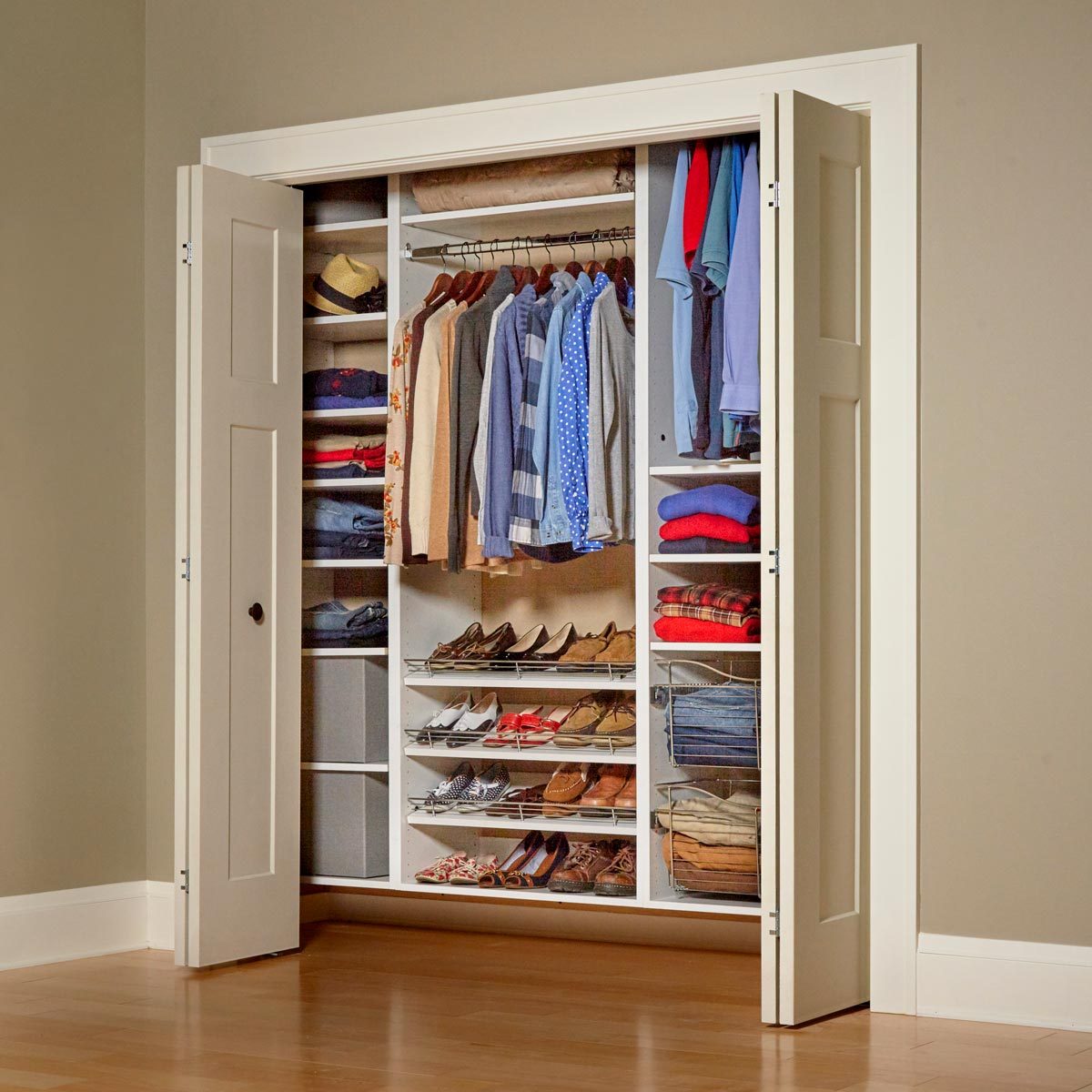 FH16FEB_565_51_048 closet organization 