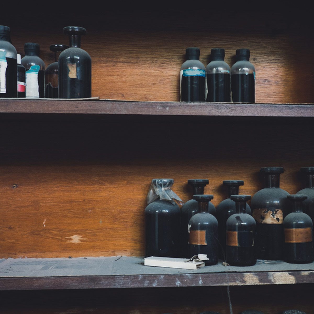 dfh10_shutterstock_563242678 chemical bottles Storing Hazardous Materials