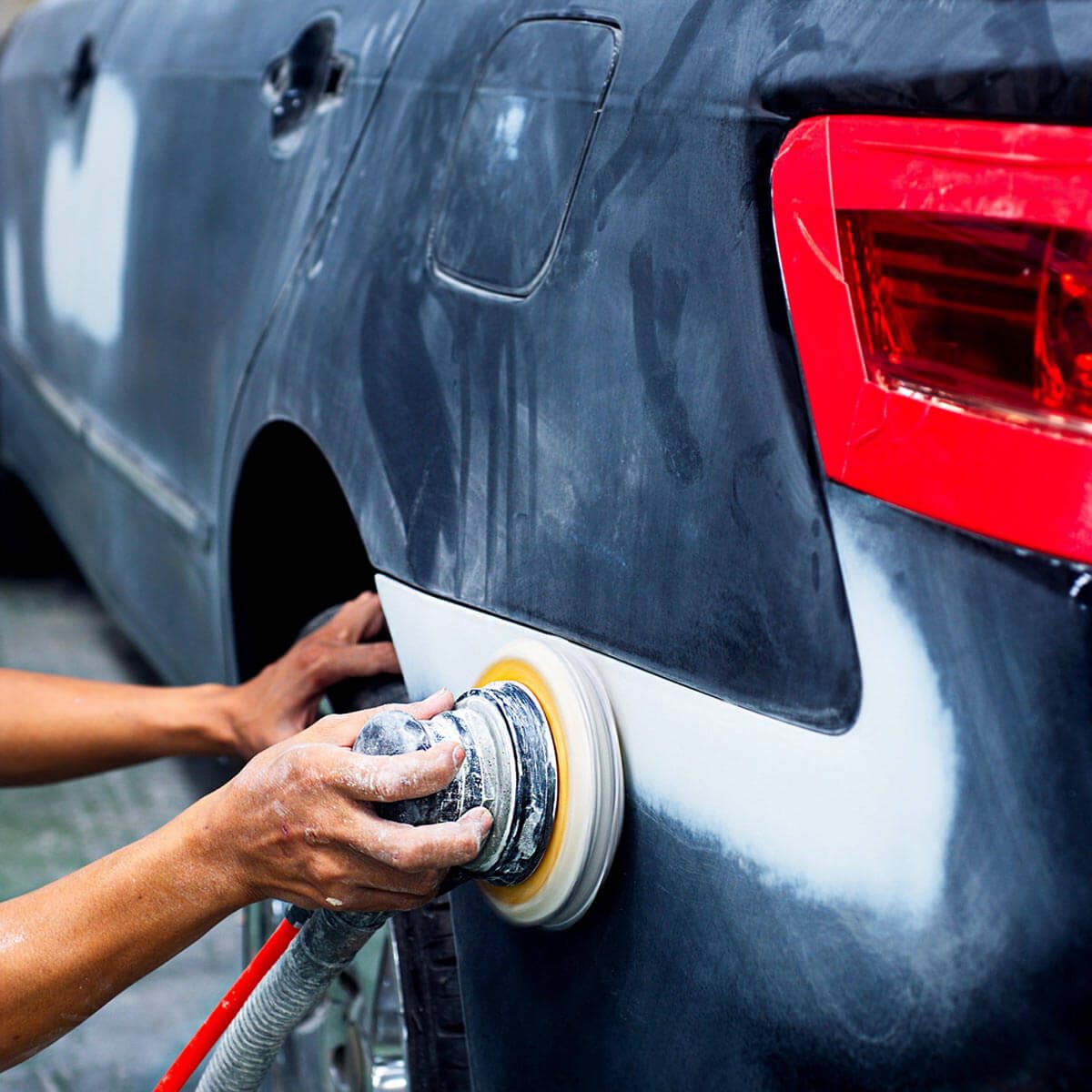 car body repair dfh4_shutterstock_226630414 sanding car paint