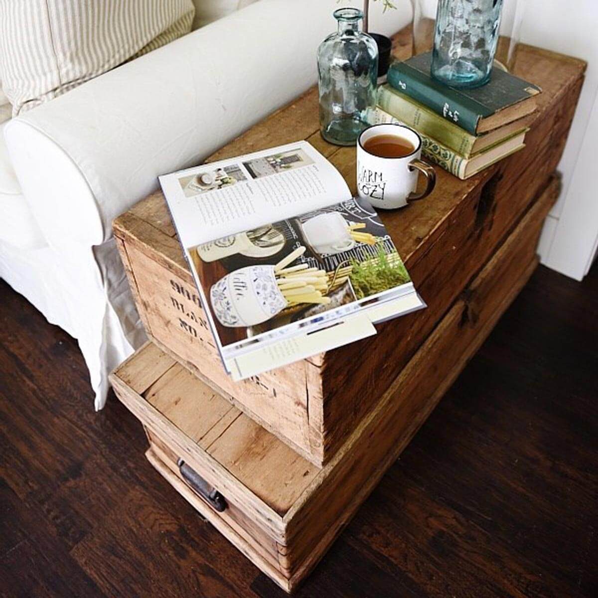 dfh9_ trunk end table