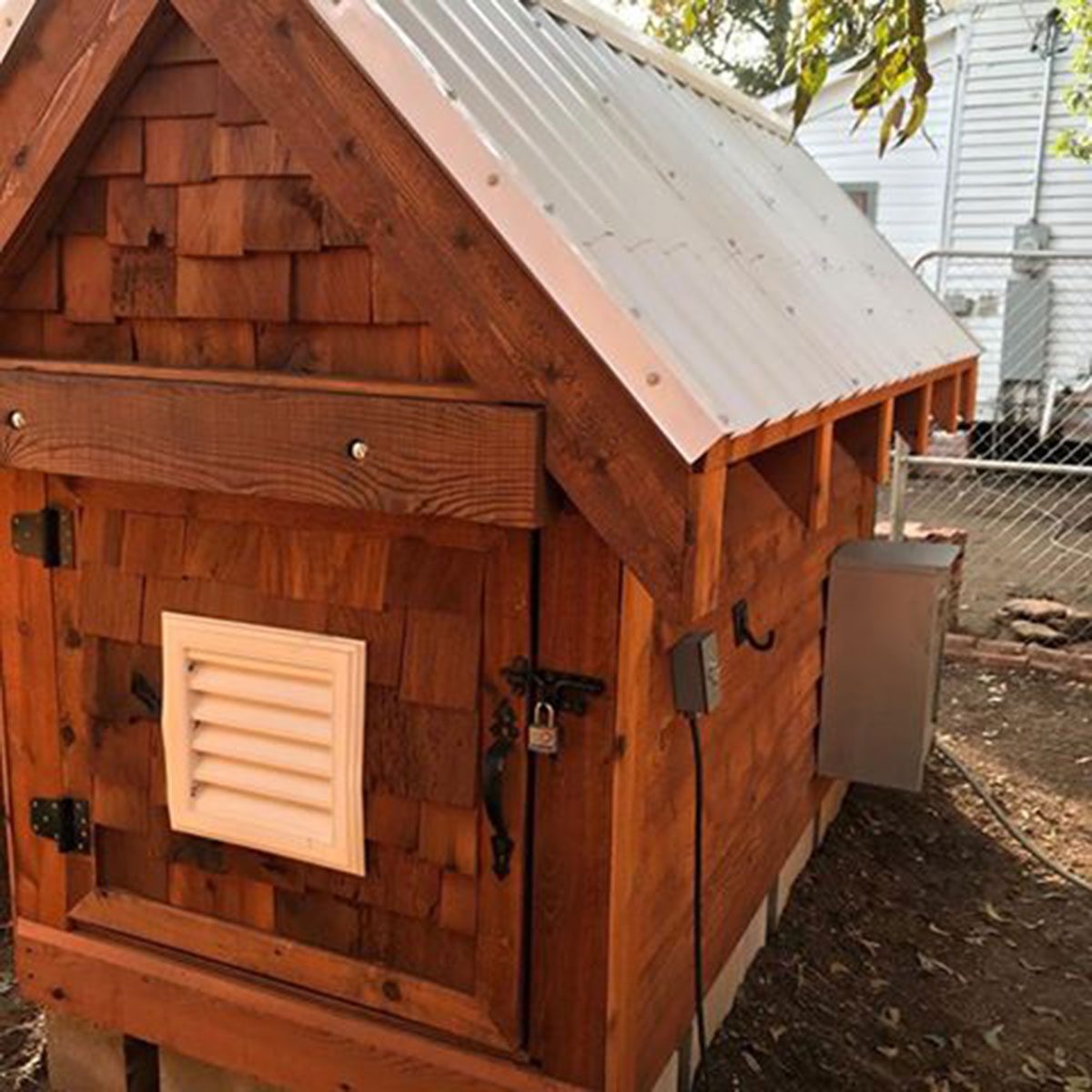 dog house exterior