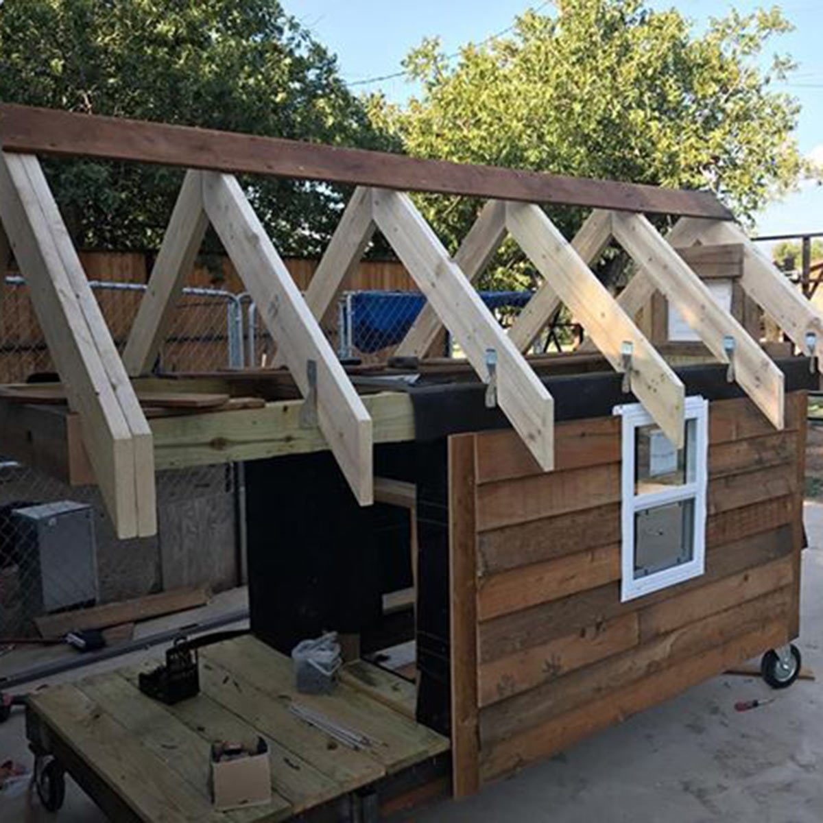 dog house construction