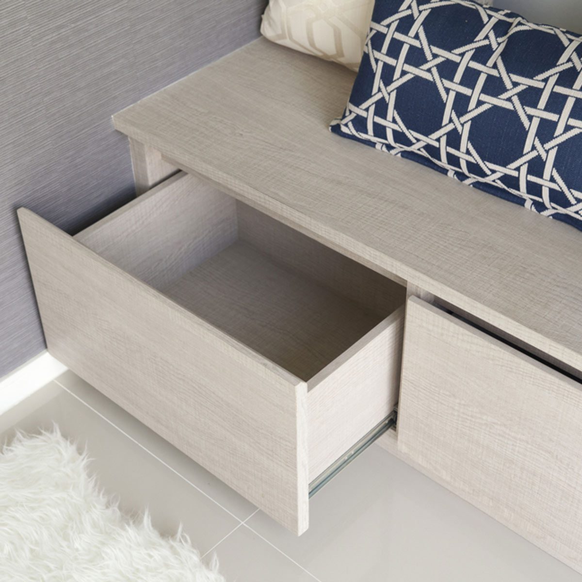 shutterstock_494530399 storage bench