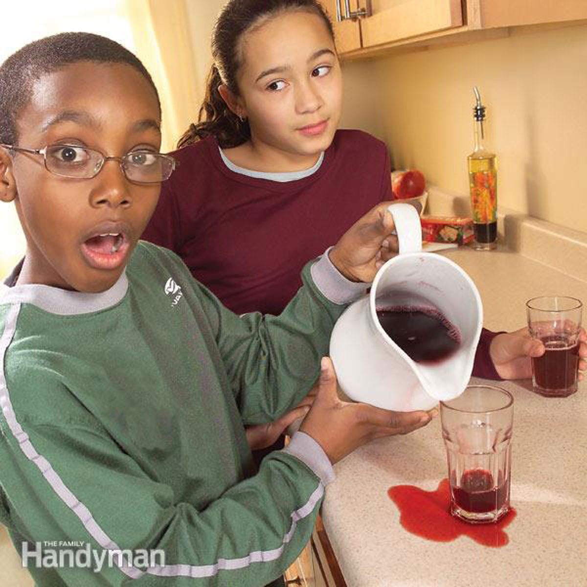 How to Remove Stains From Plastic Laminate Countertops