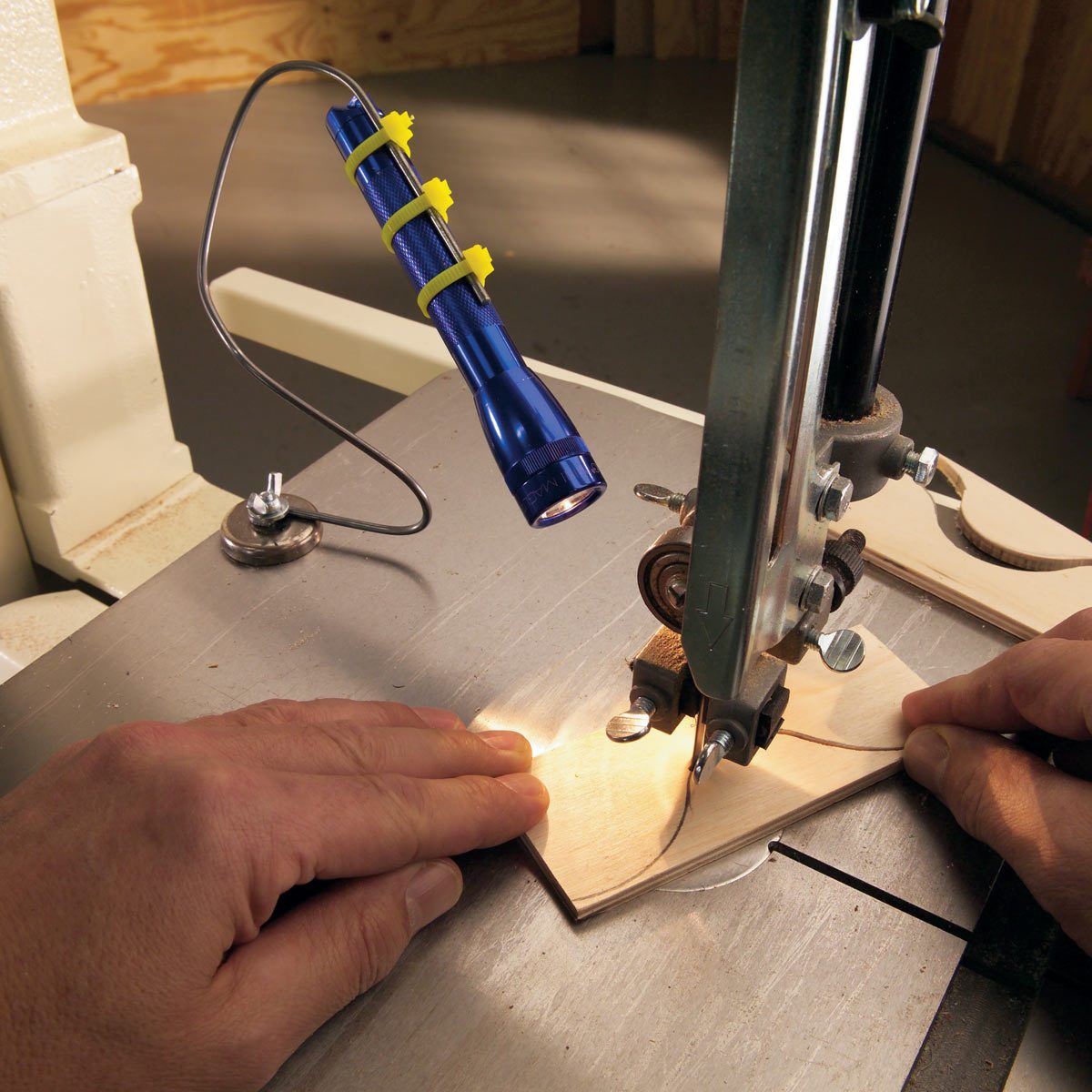 woodworking flashlight