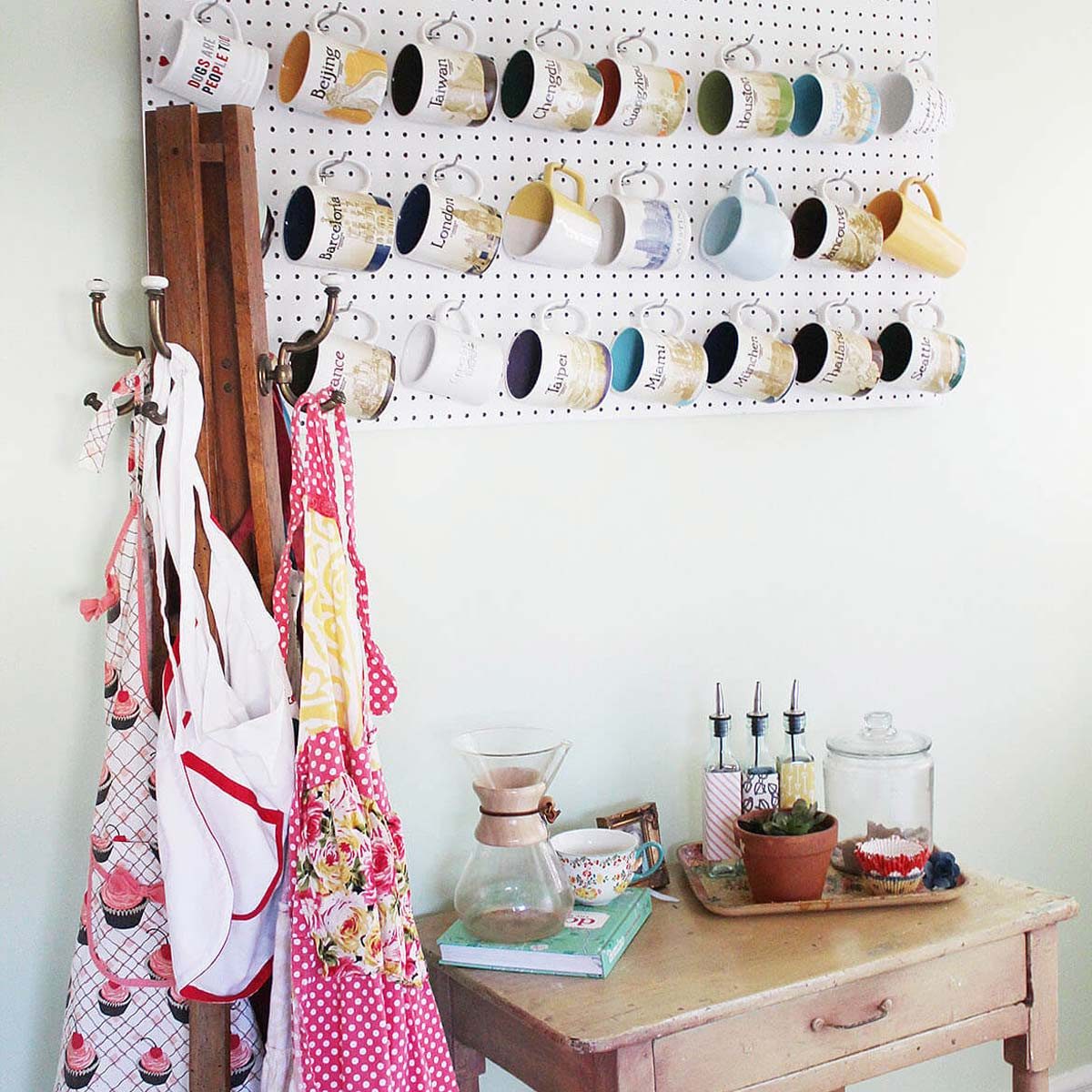 pegboard-tree-for-coffee-mugs