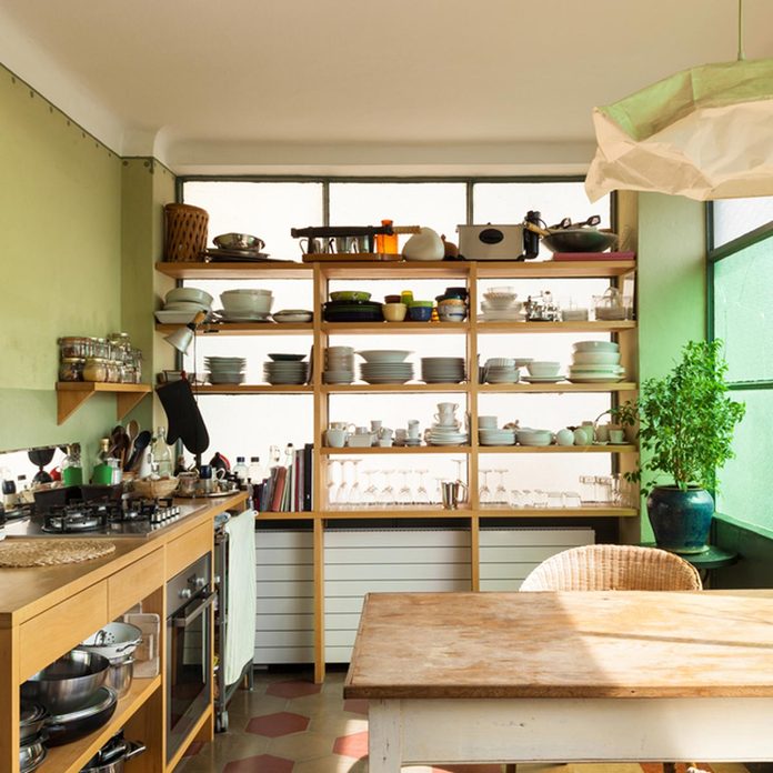 shutterstock_185909885 kitchen open shelving