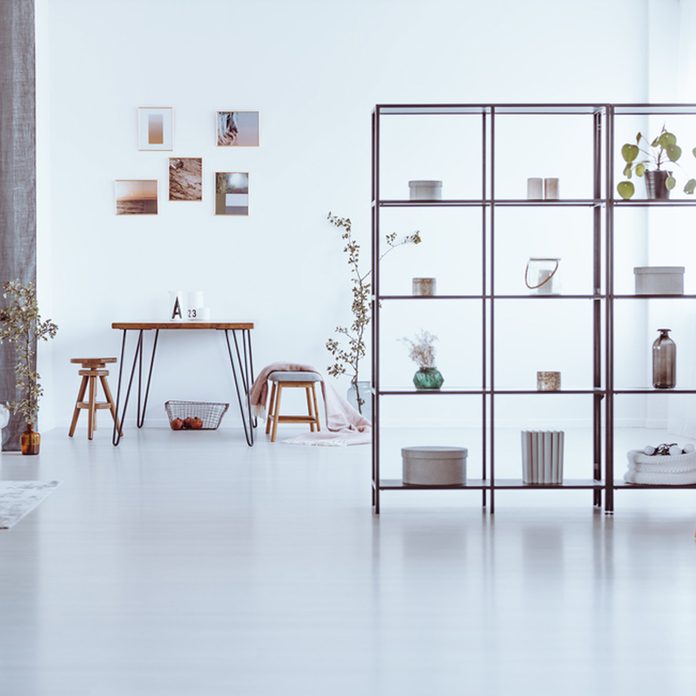 shutterstock_784973674 open shelving dining room