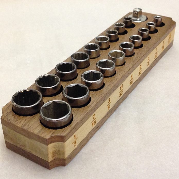 socket-holder-magnetic