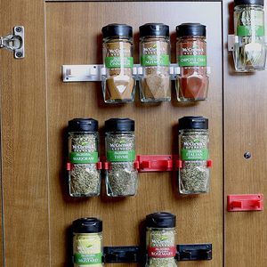 Spice rack gripper