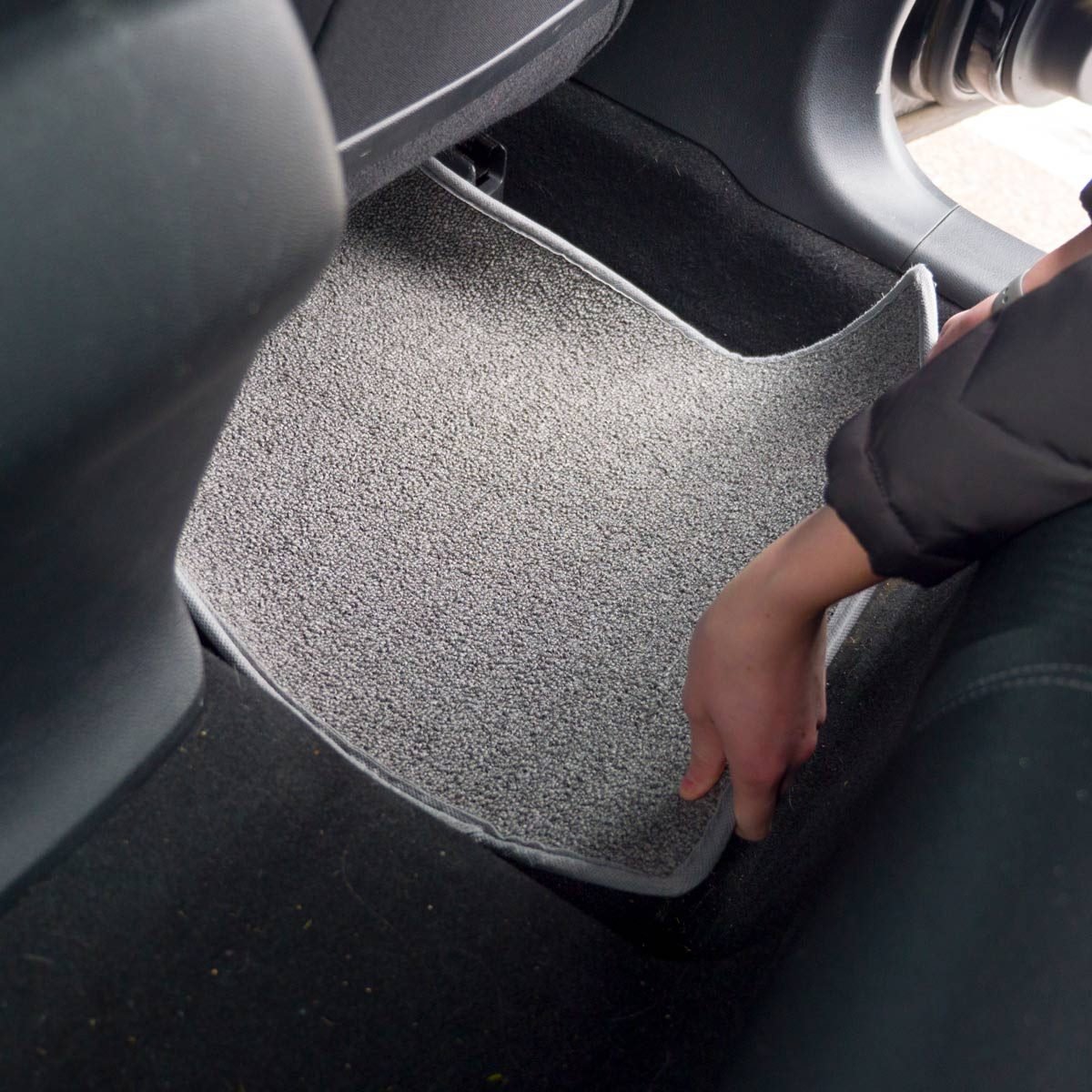 HH DIY car mat from carpet scraps