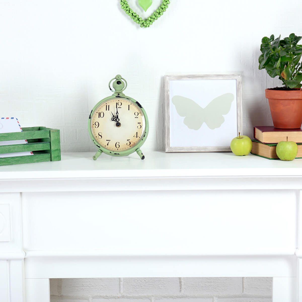 fireplace mantel decor