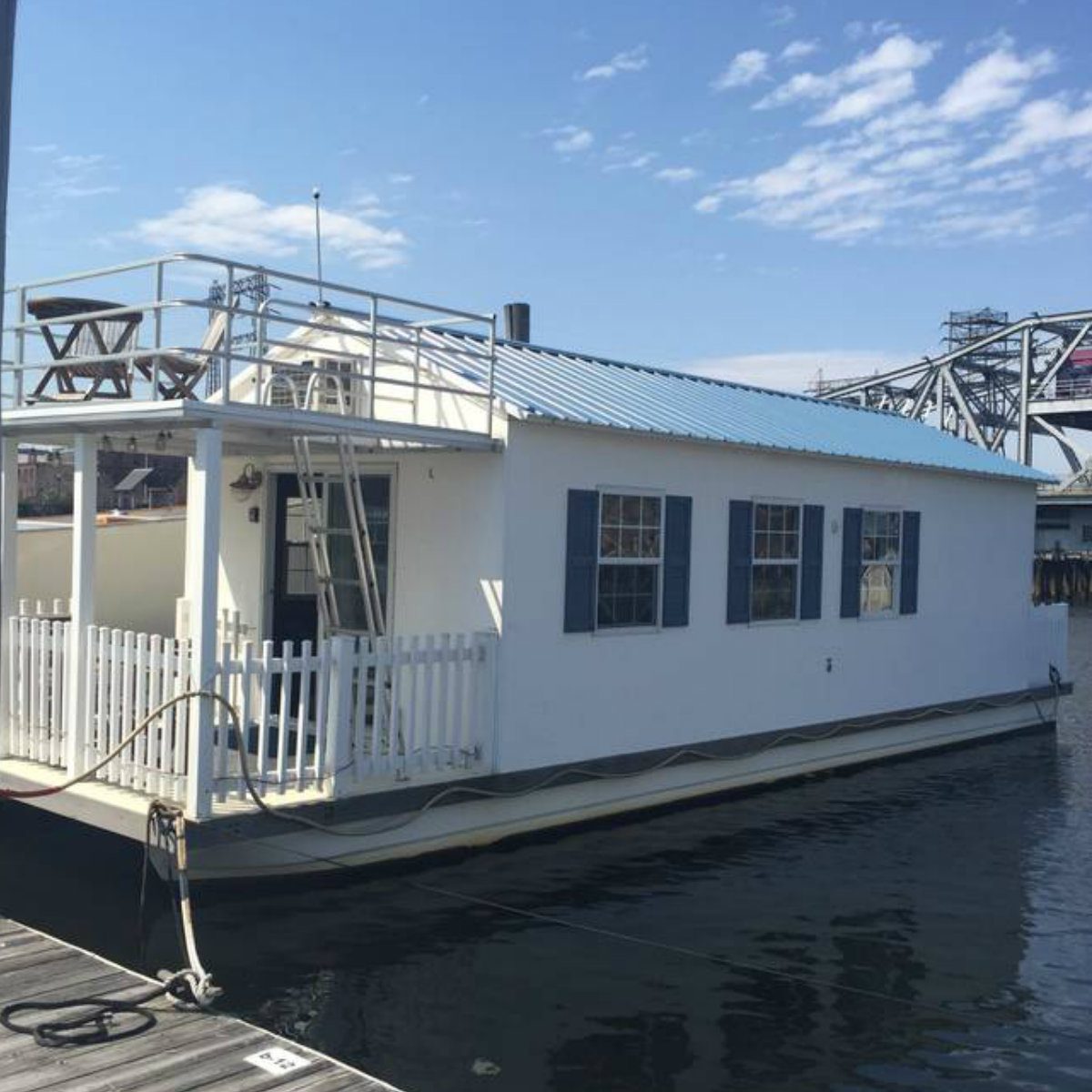 tiny house boat