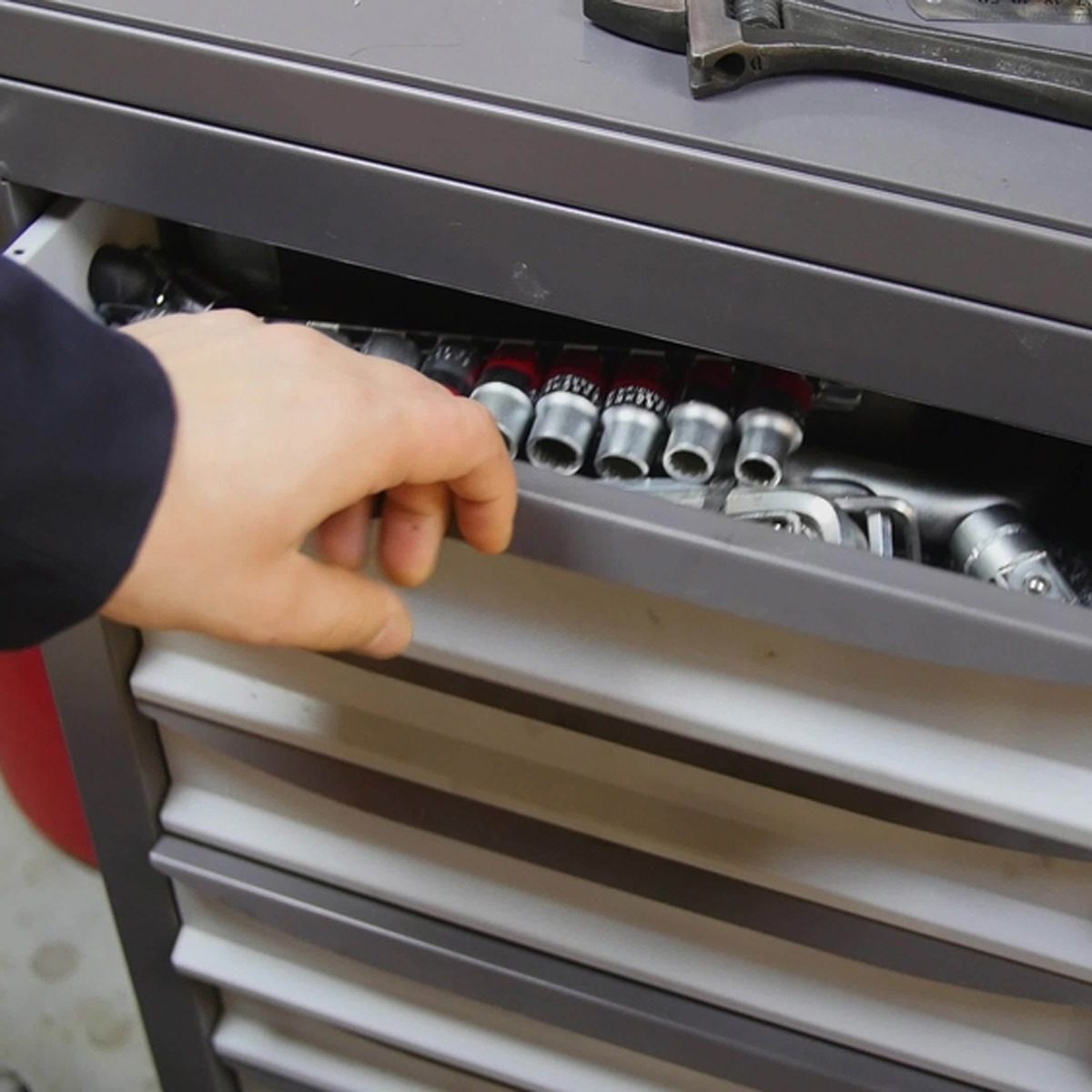 mechanics shop drawers