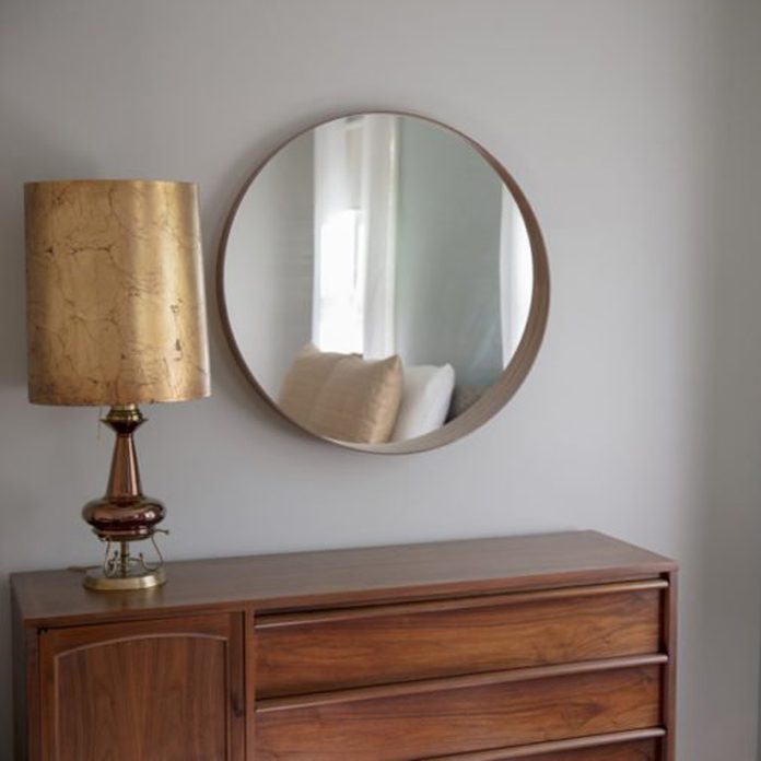 Dresser mirror