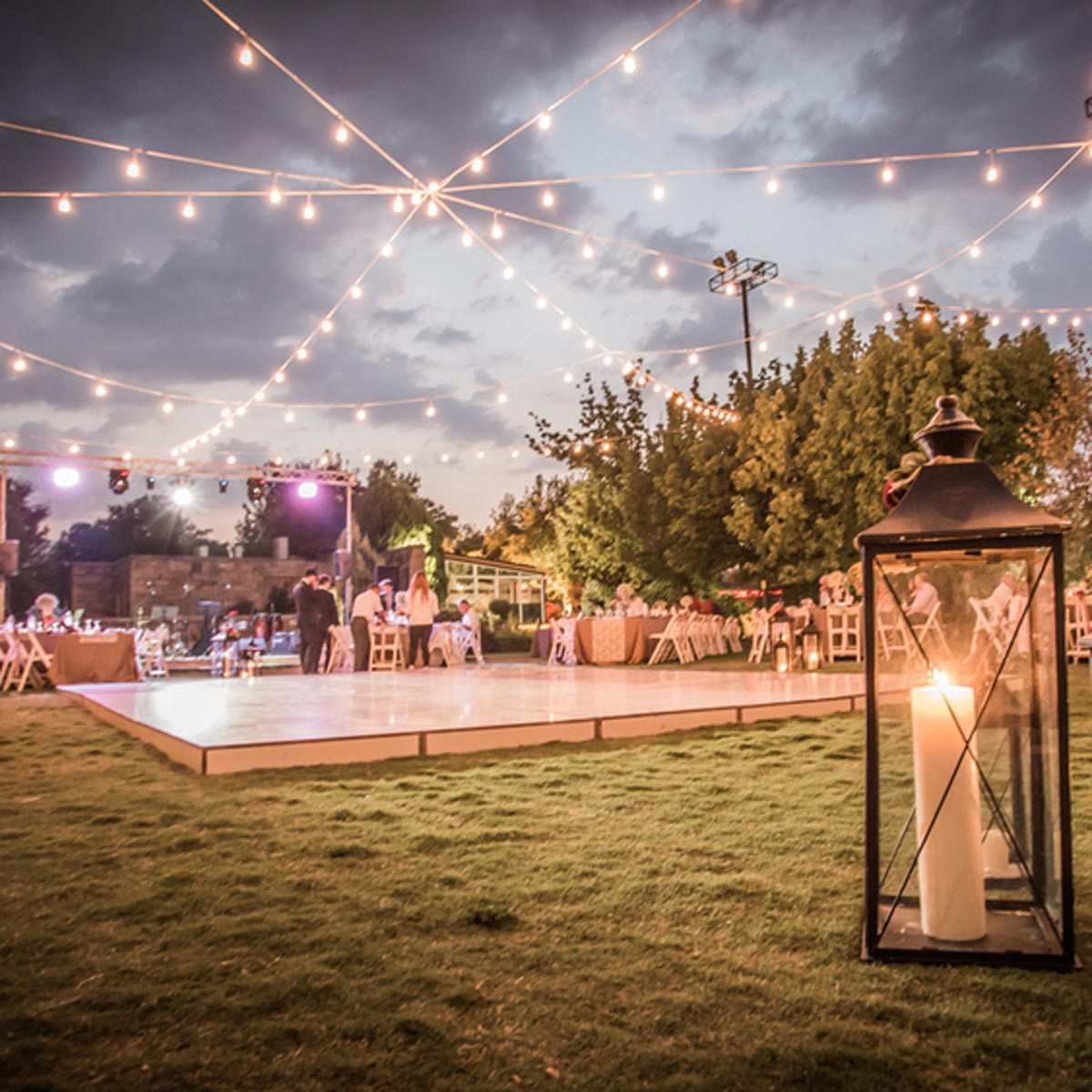 backyard wedding pallet dance floor