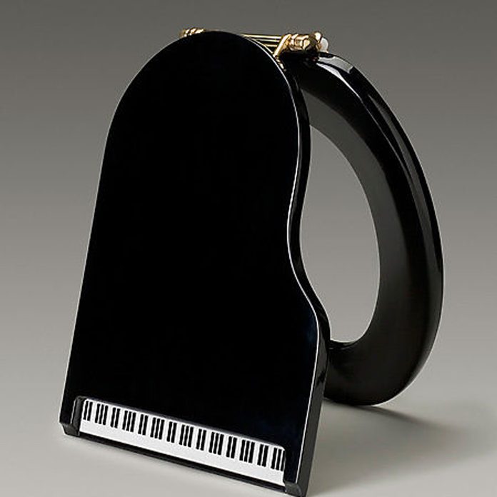 piano toilet