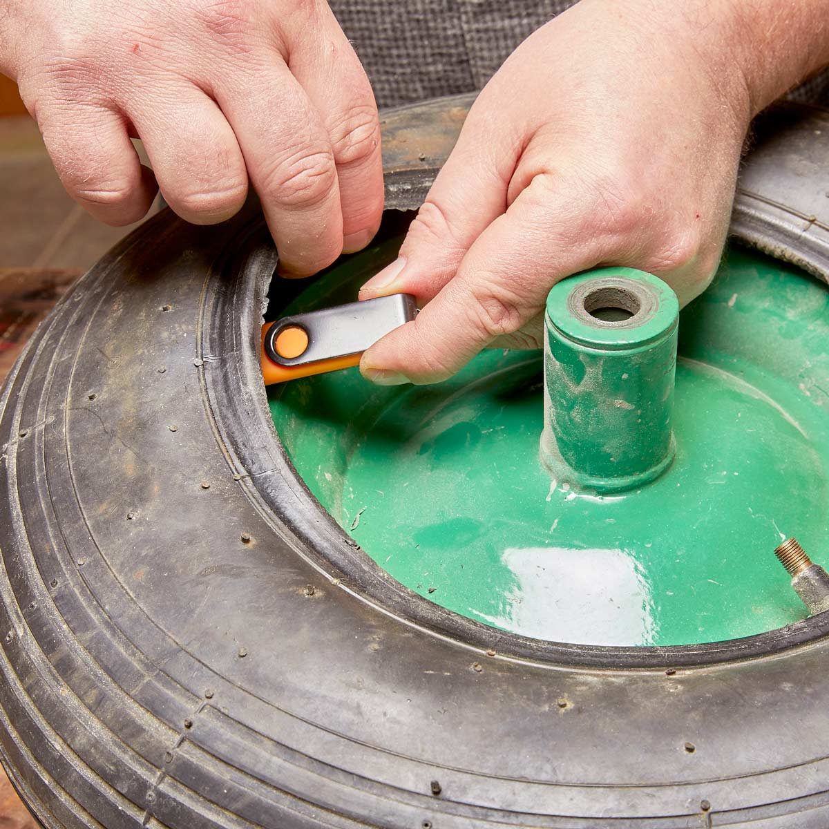 tire hide flash drive