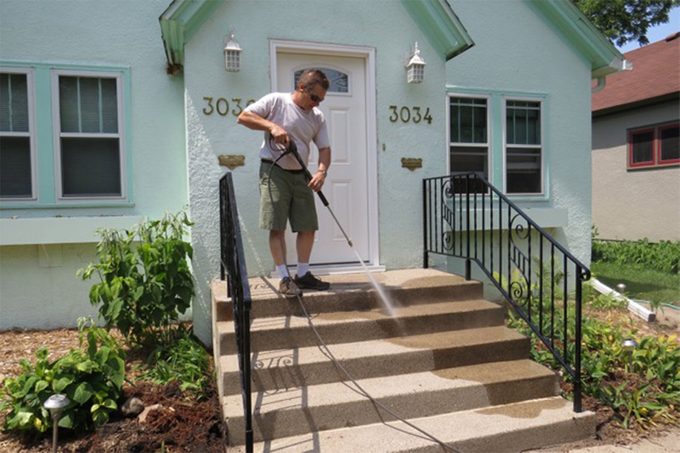 pressure washing concrete stairs