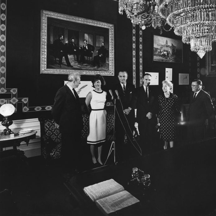 jackie white house tour