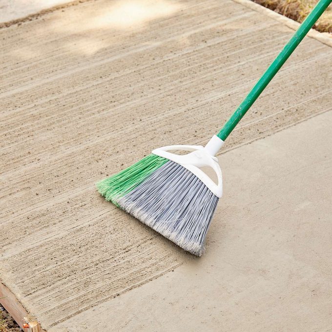 Sakrete_brush_surface