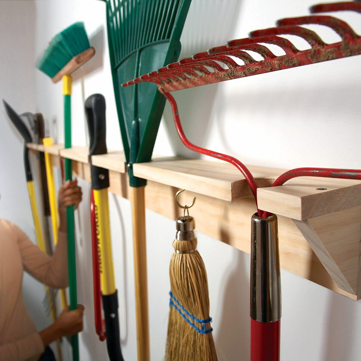 yard tool organizer long handled tools