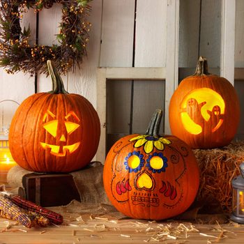 carved pumpkins halloween