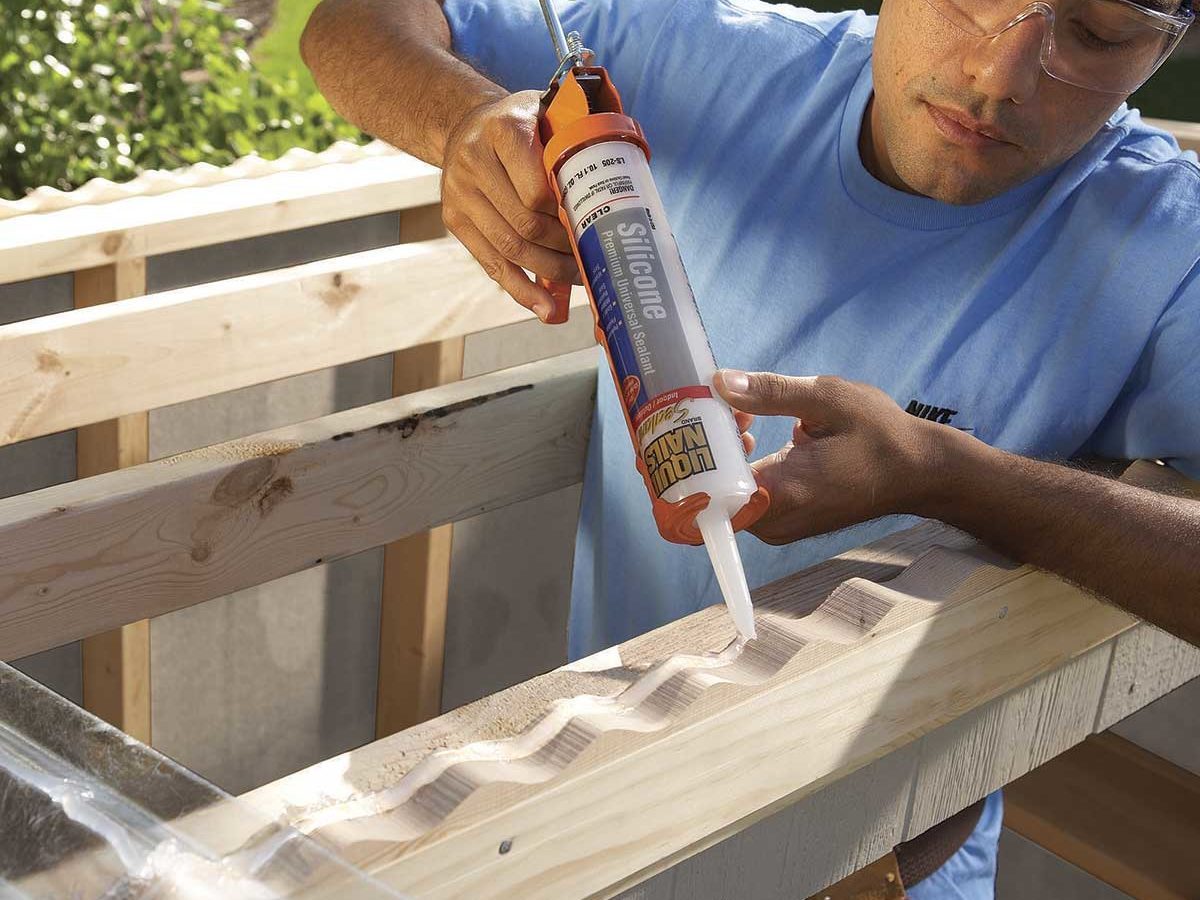 build outdoor storage shed - adding roof panels