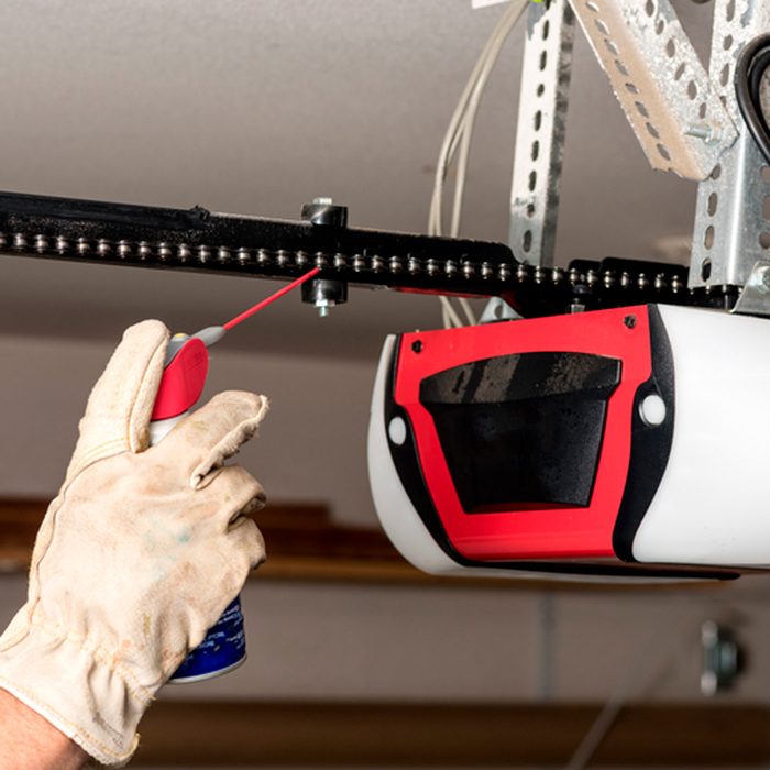 garage door chain lubrication