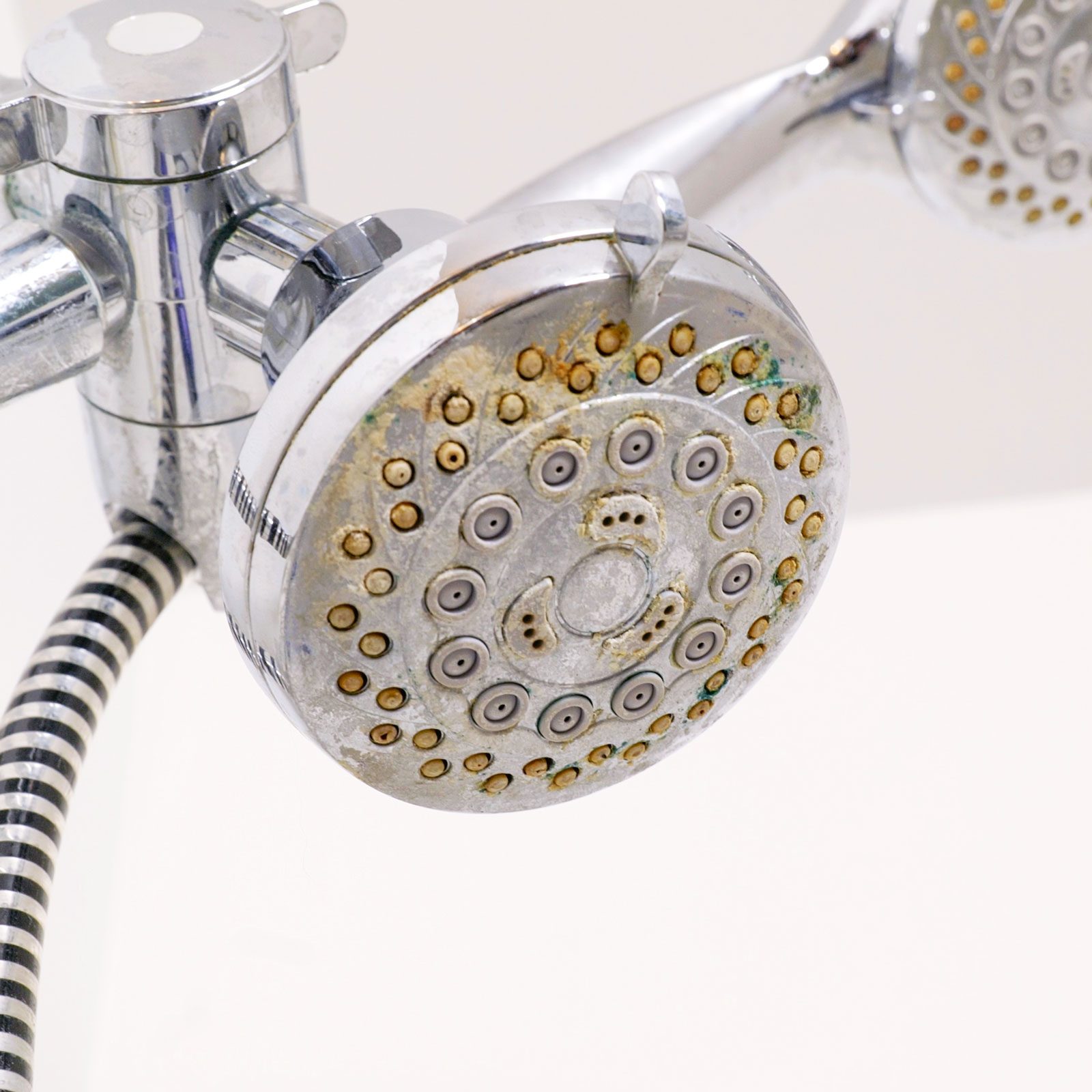 How to Clean a Shower Head