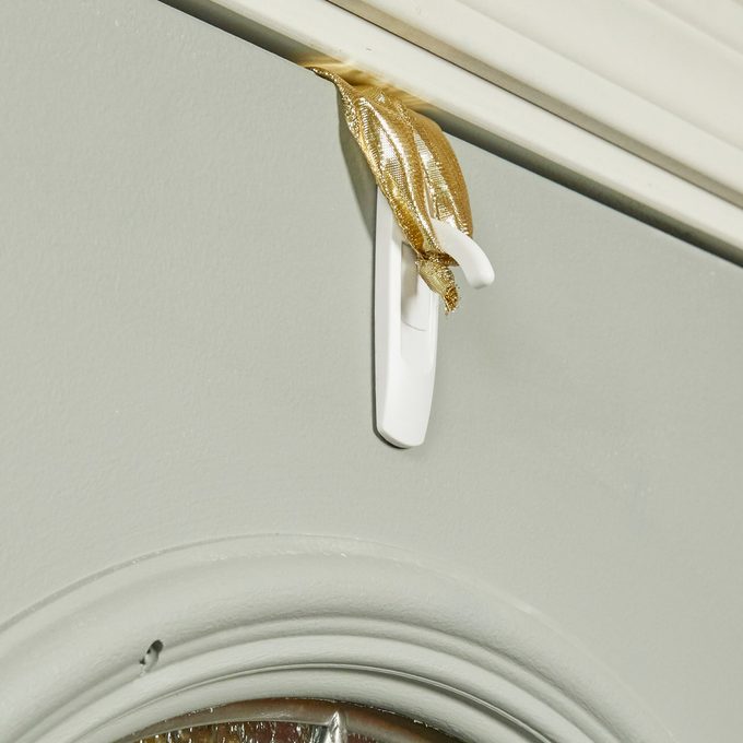 HH handy hint wreath hanging hack command hook