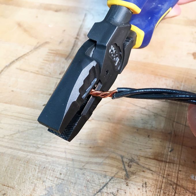 Clip the wires Clipping wires with linesmans pliers | Construction Pro Tips