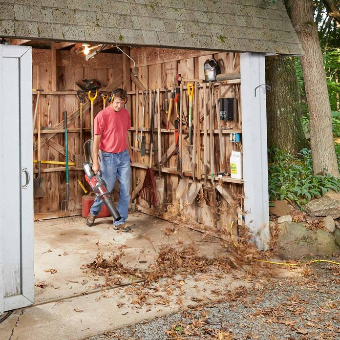 leaf blower wood shop