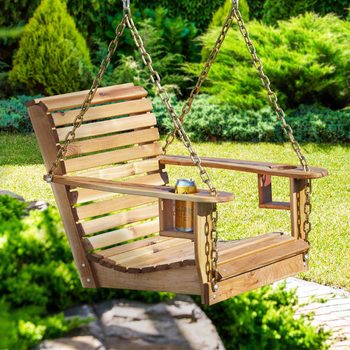 FH19APR_59367_017shutterstock_254487943_hsp-1200 backyard swing