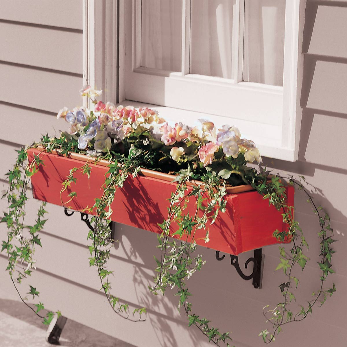 Wooden-Flower-Box-that-Wont-Rot