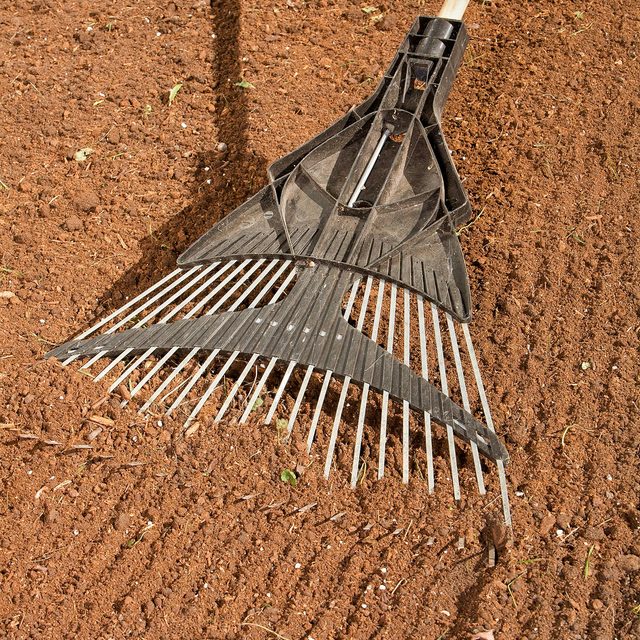 How To Reseed Your Lawn Fh11mar 516 51 005 Ksedit