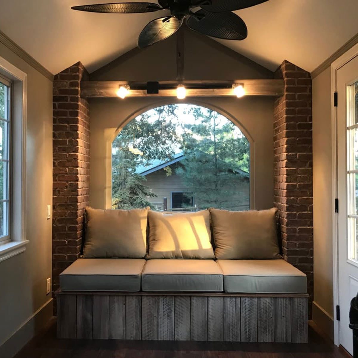 Rustic-and-Elegant-Tiny-Home