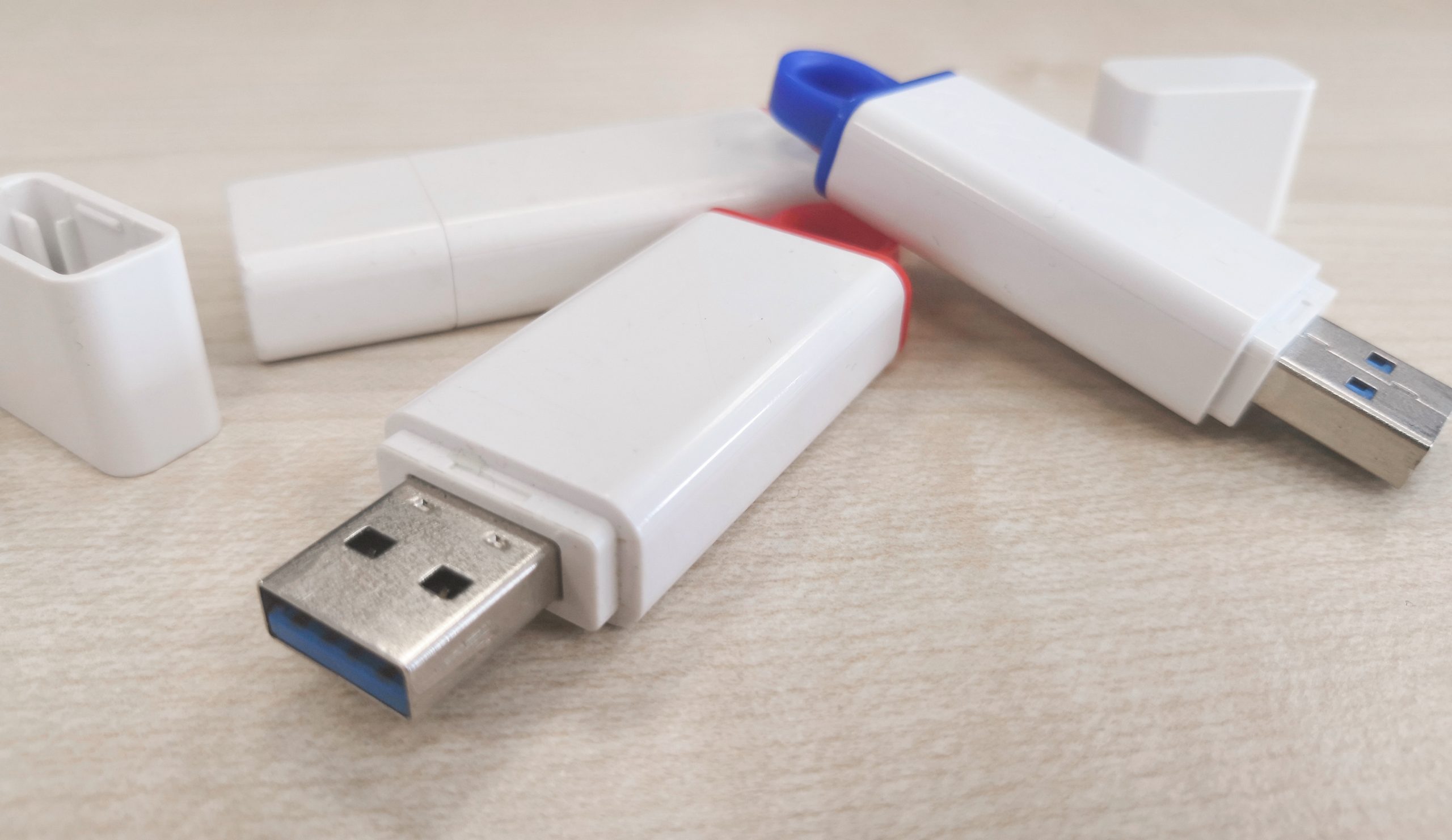 USB stick with wooden background