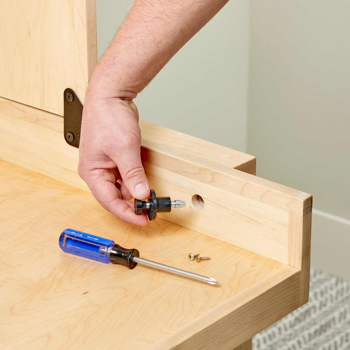 install locking pins