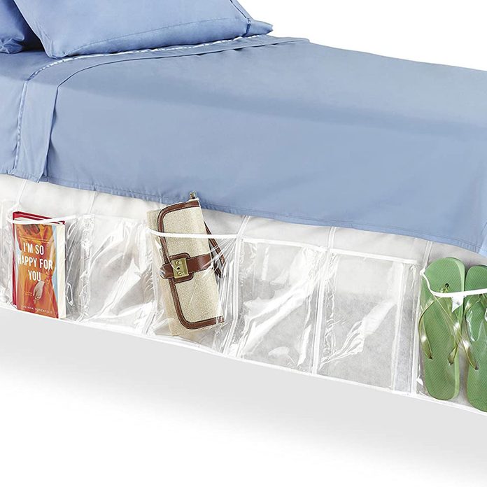 Bedskirt with pockets