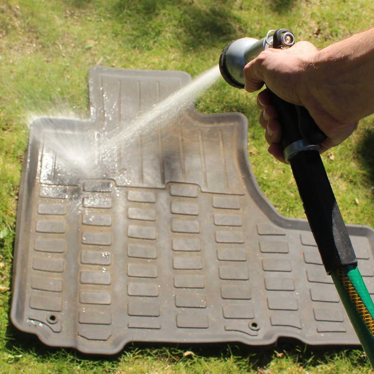 Spraying floor mats